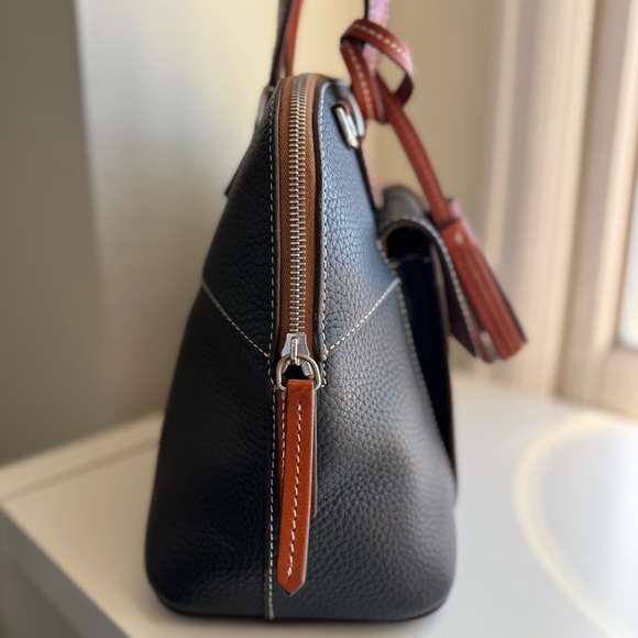 Dooney & Bourke Cambridge Zip Satchel Black and Brown Leather Medium Handbag - Picture 7 of 16